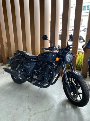 Royal Enfield Shotgun 650 ABS