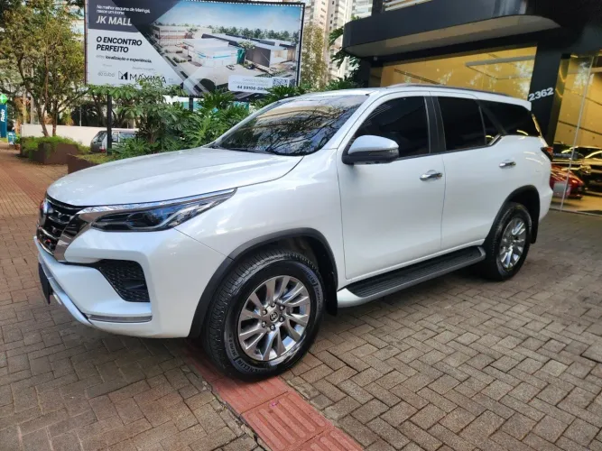 Toyota Hilux SW4 4X4 2.8 Diesel 2023