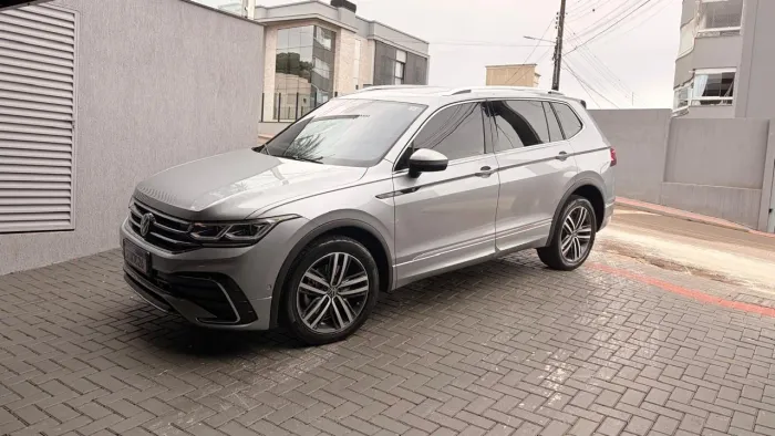 Volkswagen Tiguan Allspac R-line 300 TSI 2.0 2024