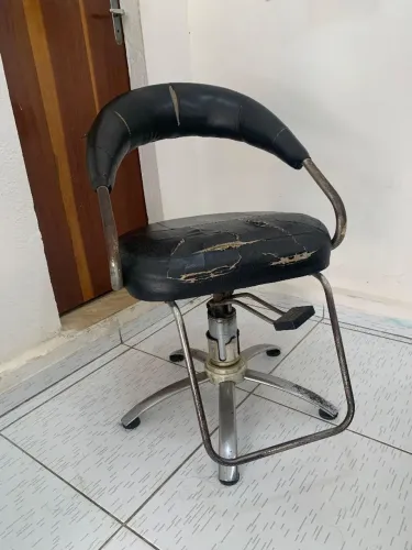 Cadeira de Salão usada
