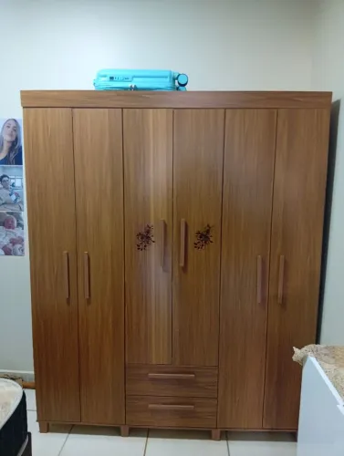 Gistda-roupas casal com 6 portas super bem dividido, nunca desmontado, montado profi