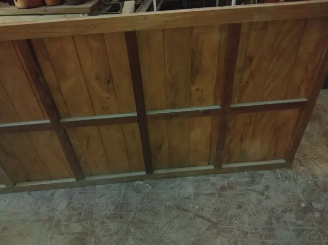 Vendo balcão de madeira 300 reais zap *