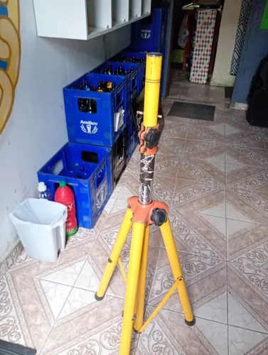 Pedestal pra caixa de som 