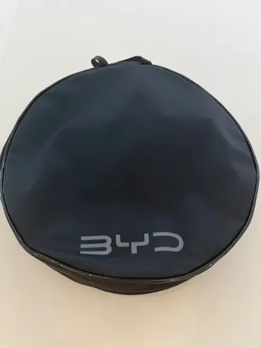 carregador portátil BYD 3.5W com case