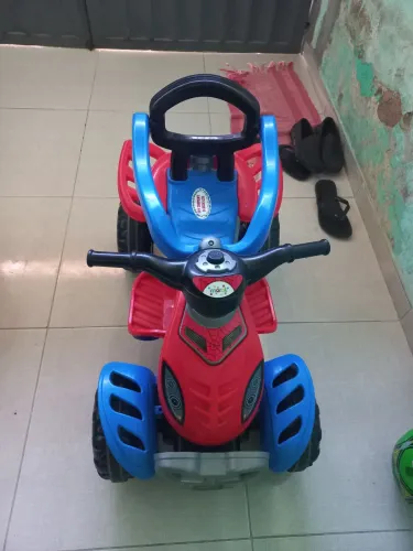 Carrinho de bebê seminovo