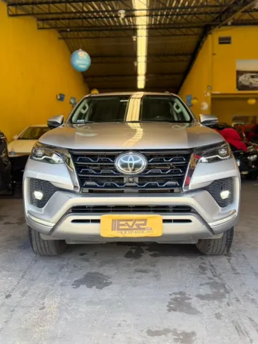 Toyota Hilux SW4 SRX 4X4 2.8 TDI 16V Dies. Aut. 2022