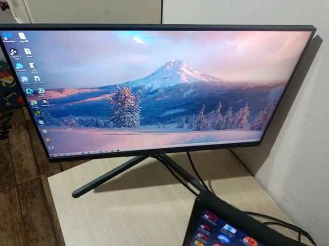 Monitor gamer AOC 240hz + Teclado gamer Hyper X