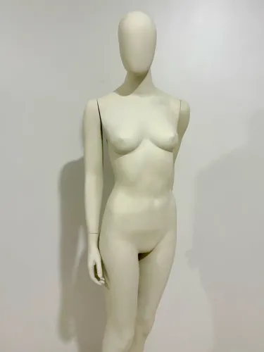 Manequim Feminina