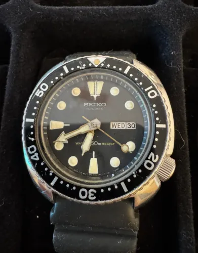 Vendo Seiko 6309-7049 de 1984, clássico turtle. Bem conservado e sem detalhes