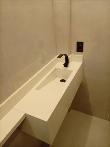 Pias de porcelanato