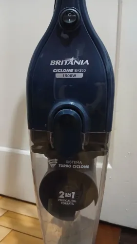 Aspirador de pó Britânia