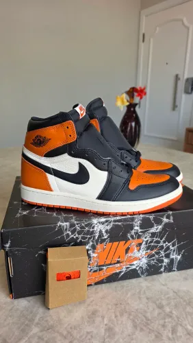 Tenis nike Air Jordan 1 High OG Shattered Backboard Laranja