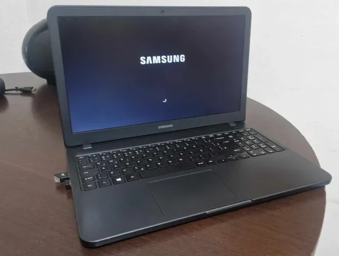 Notebook samsung com bateria funcionando 