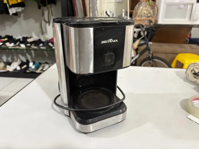 Cafeteira britania sem a jarra
