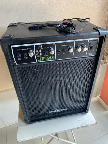 Caixa de Som amplificada