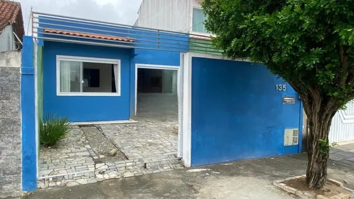 Casa em Parque Joquei Club - Campos dos Goytacazes