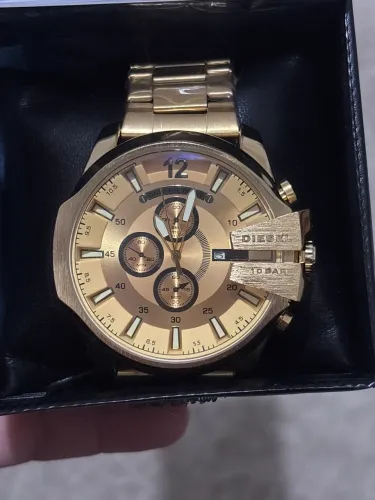 Relógio Diesel 10 bar dourado