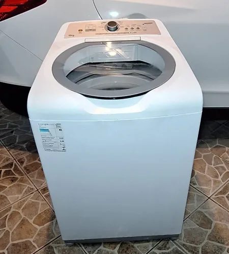 Vendo linda máquina de lavar Brastemp 15kg 