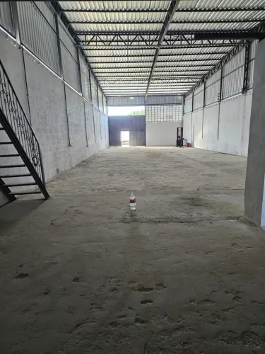 GALPÃO P/ LOCAÇÃO MED, 400 M2 LARANJEIRAS PRÓX. AV TORRES!