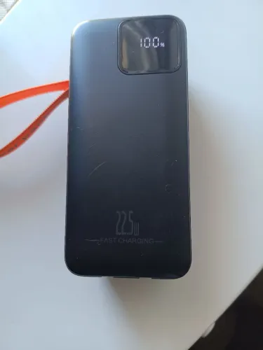 Power Bank 22,5W Carregamento Rápido com Display Digital - Acompanha Cabo USB