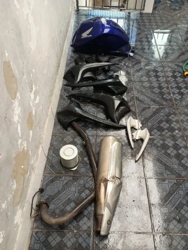 Peças cb300 2010/2012 usados