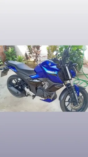Moto bem conservada.
