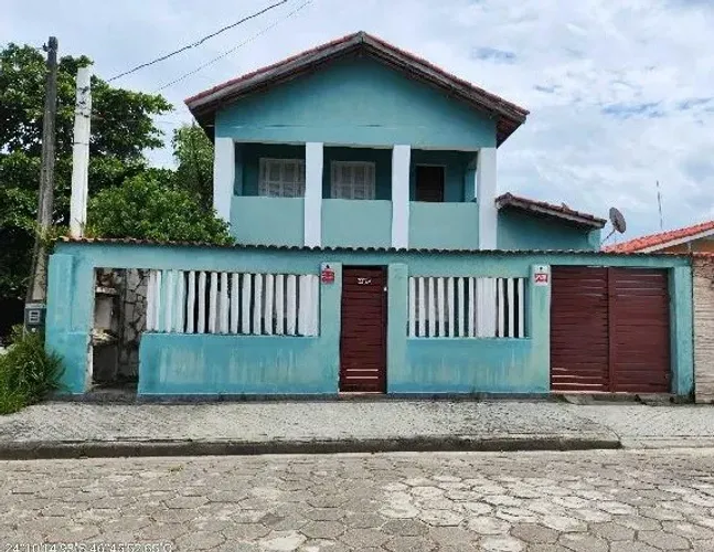 Casa para Venda em Itanhaém, Tropical, 4 dormitórios, 3 banheiros, 2 vagas