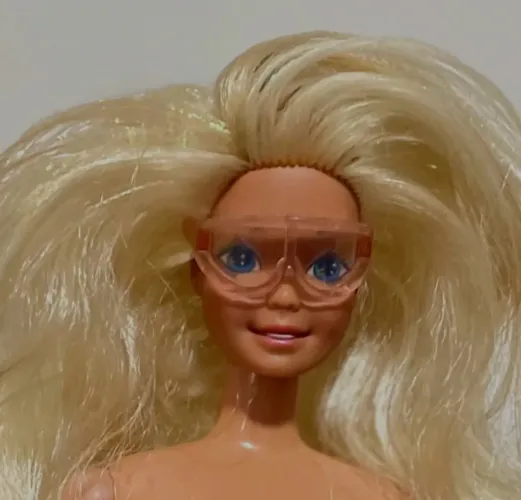 Óculos rose, Barbie estrela anos 80