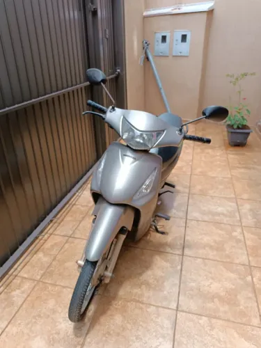 Biz 125 conservada ?