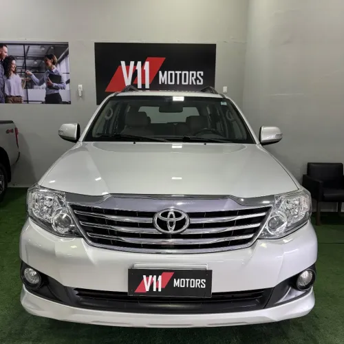 Toyota Hilux SW4 SR 4X2 2.7/ 2.7 Flex 16V Aut. 2012