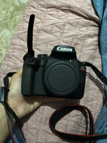 CÂMERA CÂNON T100