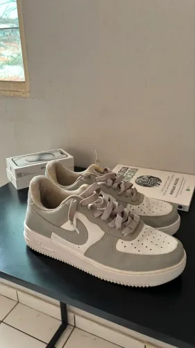 Tênis Air Force 1 Cinza/Branco unissex