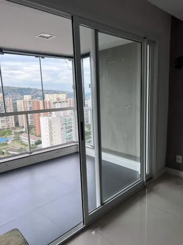 Porta de Correr em Alumínio e Vidro -Ideal para Varandas,Sacadas e Áreas Gourmet/4,83×2,34