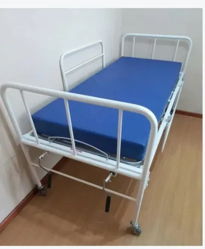 Cama Hospitalar Manual em Ótimo Estado