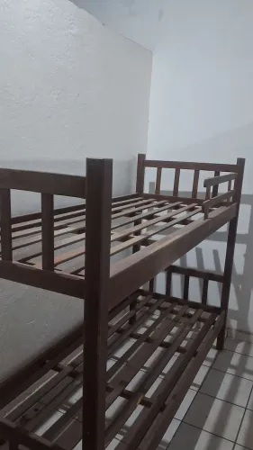 Cama Beliche de Massaranduba à Venda