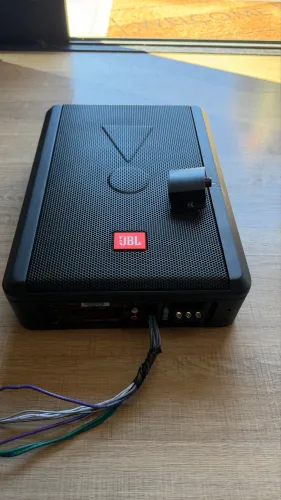 Subwoofer slim JBL 400wrms 3 canais 