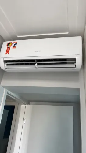 Ar-condicionado Split Gree 9.000 BTUs Frio + Hi-Wall G-Top Plus