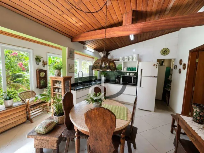 Casa com 1 quarto (suíte) para alugar, 74 m² por R$ 5.822/mês - Condomínio Marambaia - Vin