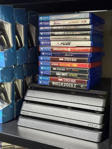 PS4 Slim 1TB/500GB + Jogos + Controles - Somos Loja - 90 Dias de Garantia