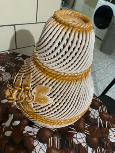 Exclusiva Escultura Luminária / Vaso Rústico Grande em Cerâmica Pesada (Peça de Coleção)