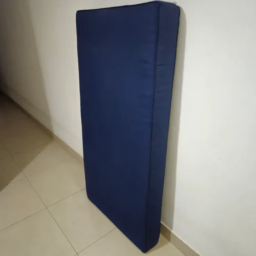Colchão Infantil de Espuma com Capa Removível Tok&Stok Ideal para uso infantil