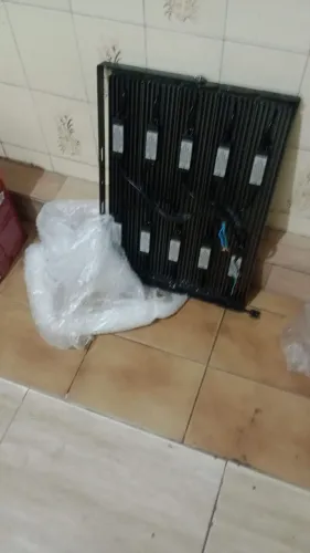 Vendo lata de tinta cor palha e refletir top de linha os dois por 350 pra sair rápido
