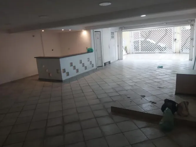 Casa com 5 Quarto(s) e 7 banheiro(s) para Alugar, 260 m² por R$ 8700 / Mês