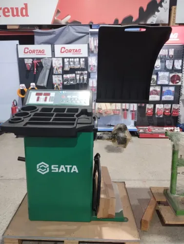 BALANCEADORA DE RODAS SEMIAUTOMATICA ARO 10" A 30" 220V - SATA