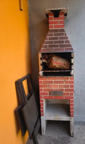Churrasqueira Pré Moldada Tipo Tijolinho Usado