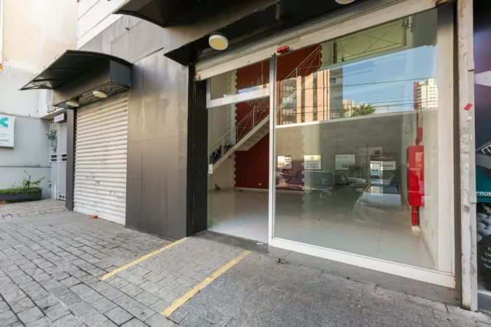 Loja na Rua Edward Joseph, 47 - Loja 01 230 m²