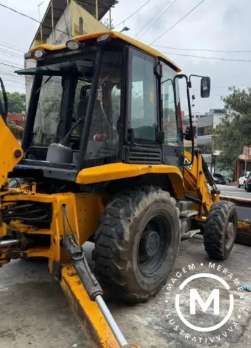 Retroescavadeira JCB 2018