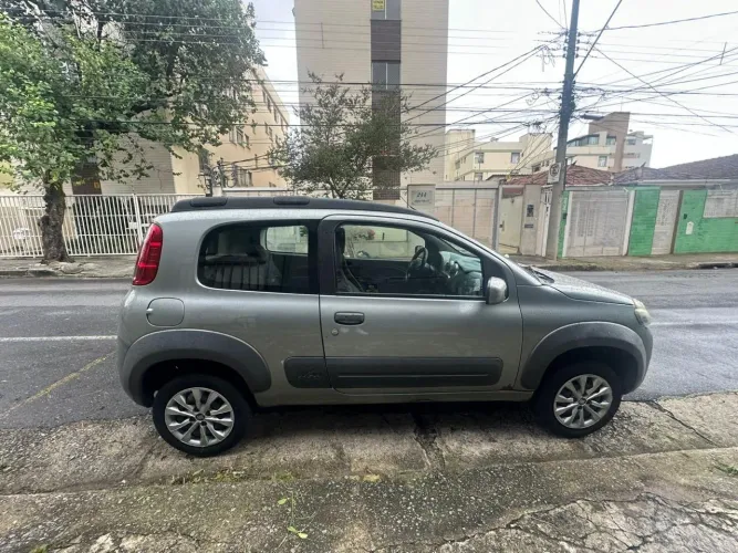 Fiat Uno Mille Celeb. WAY Econ. 1.0 F.flex 2P 2011