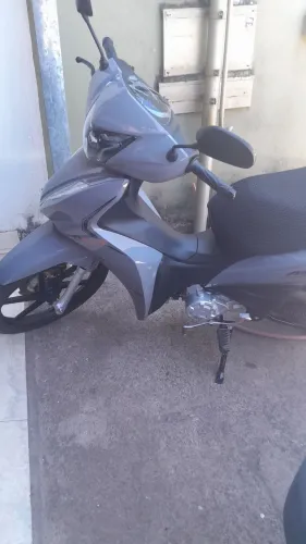 Moto aveloz 125 a mais  completa 
