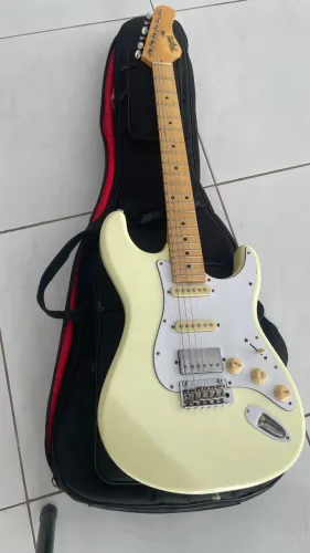 Guitarra Tagima t635
